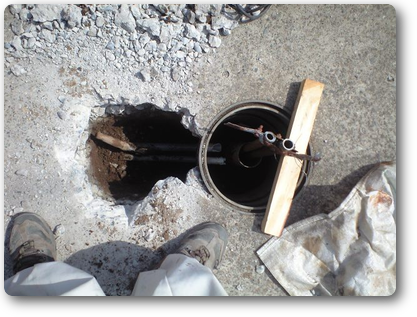 井戸の立てパイプが地盤沈下で折られた場所