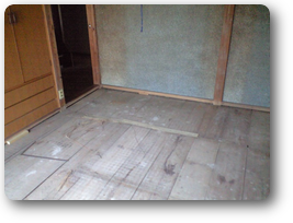 和室6帖間の壁の塗り替えと床の張り替え前